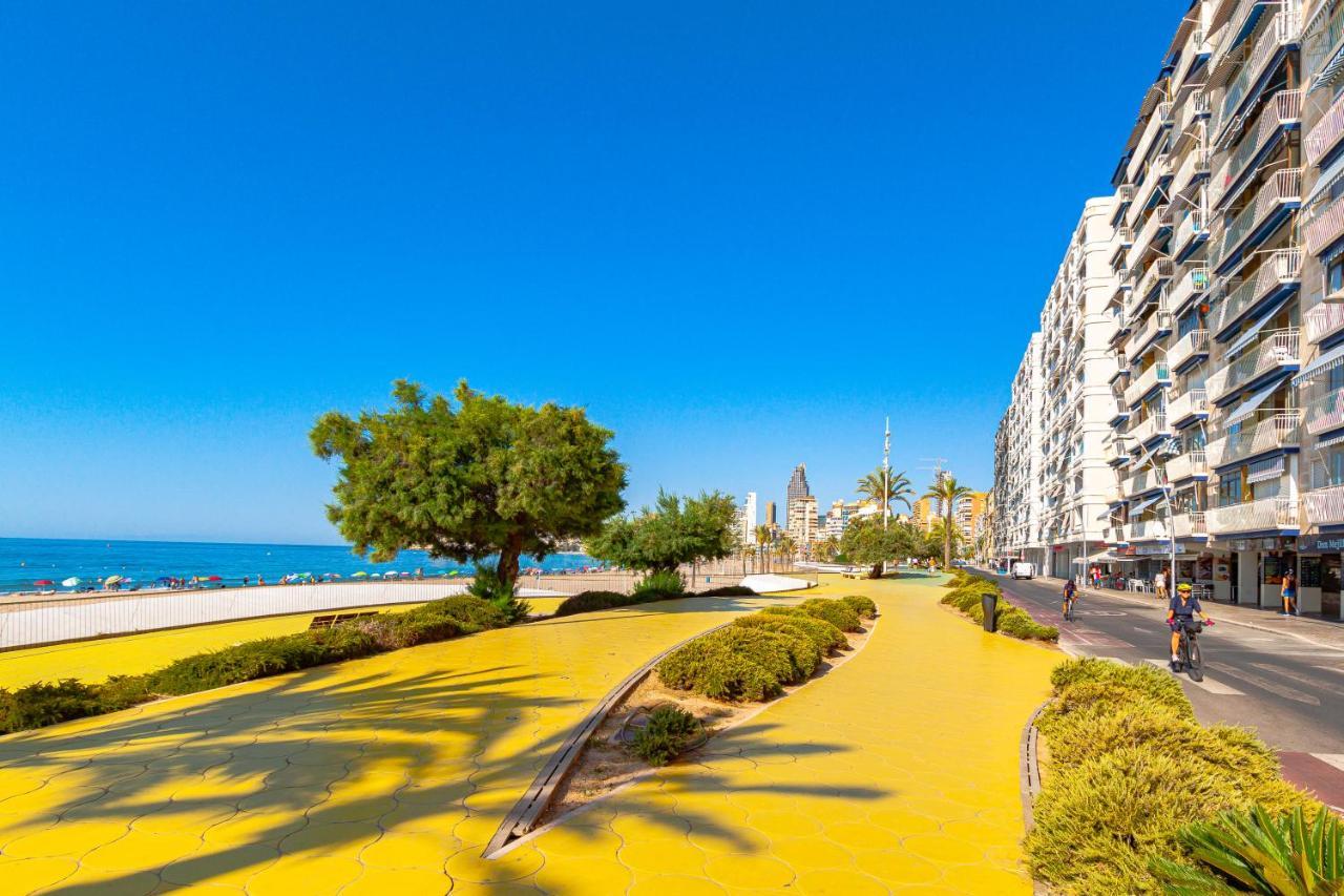 Sunset Waves Superb Apartments Бенідорм Екстер'єр фото
