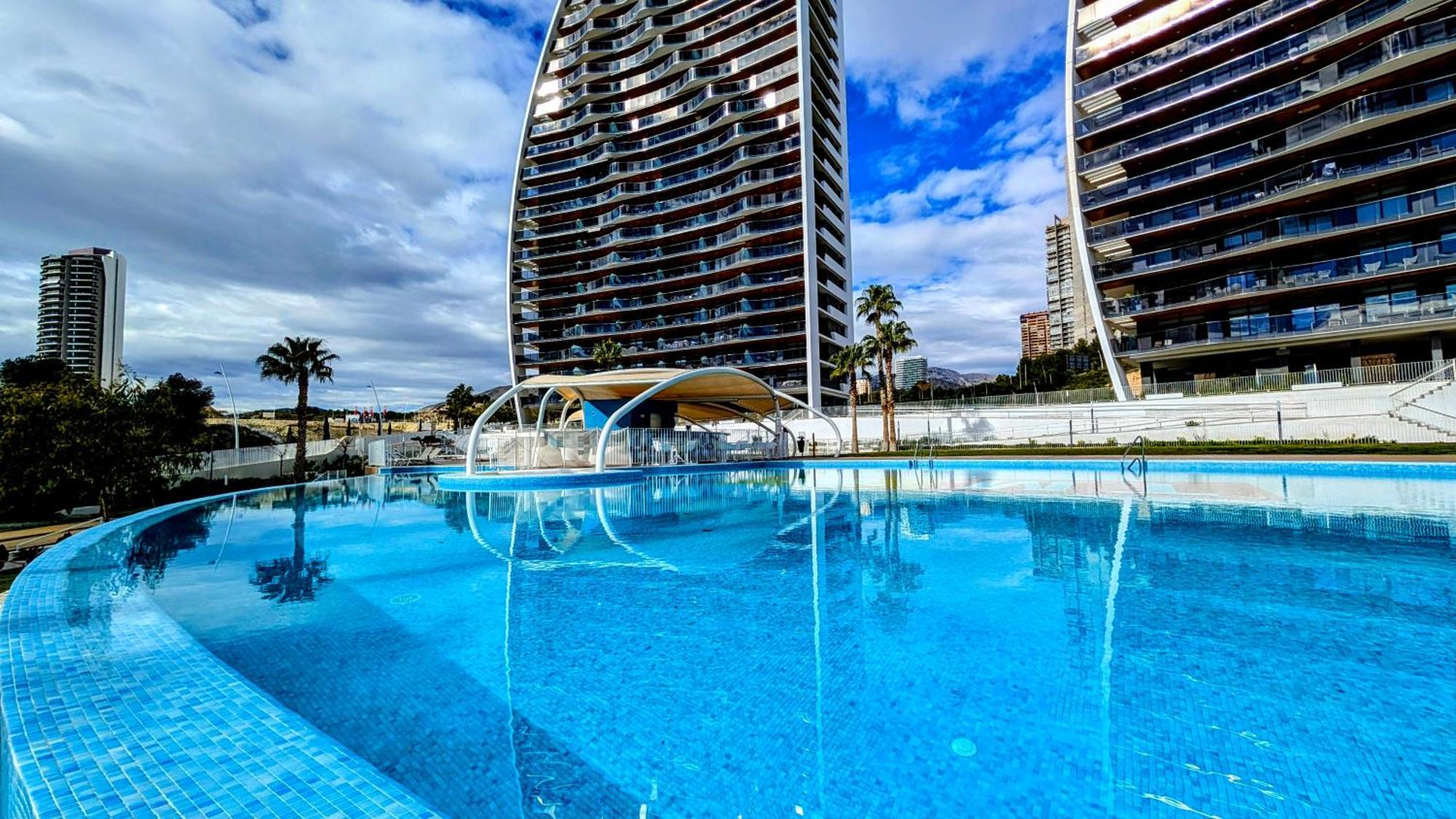 Sunset Waves Superb Apartments Бенідорм Екстер'єр фото